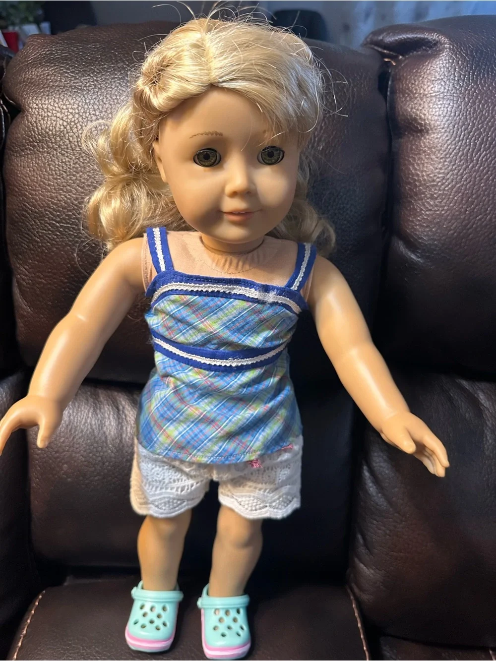 LAINE AMERICAN GIRL DOLL (WITH OUTFIT AND SHOES)